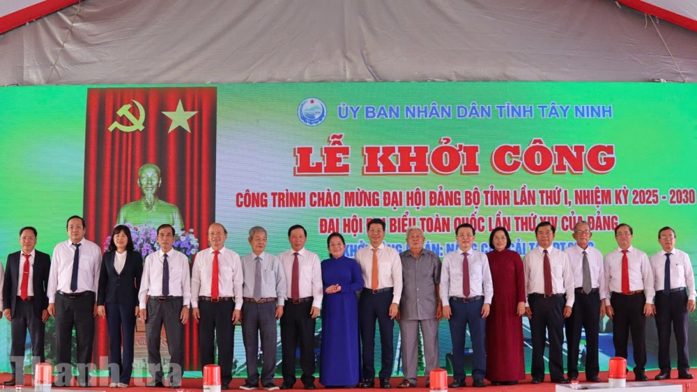 Dự án Nâng cấp, cải tạo tuyến ĐT.830C là 1 trong 3 dự án được khởi công, hoàn thành nhằm chào mừng Đại hội Đảng bộ tỉnh Tây Ninh lần thứ I nhiệm kỳ 2025-2030. Ảnh: Thu Huyền